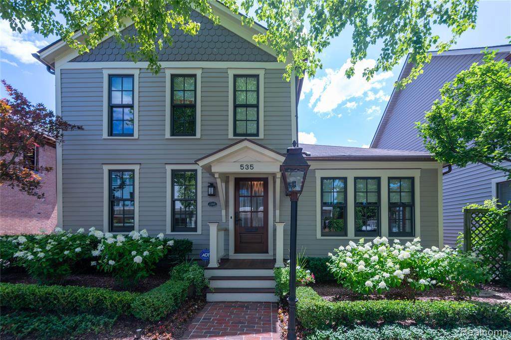 535 Merrill St - Photo 1