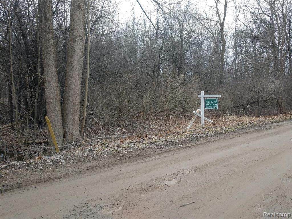 vac Crosby Lake Rd - Photo 1