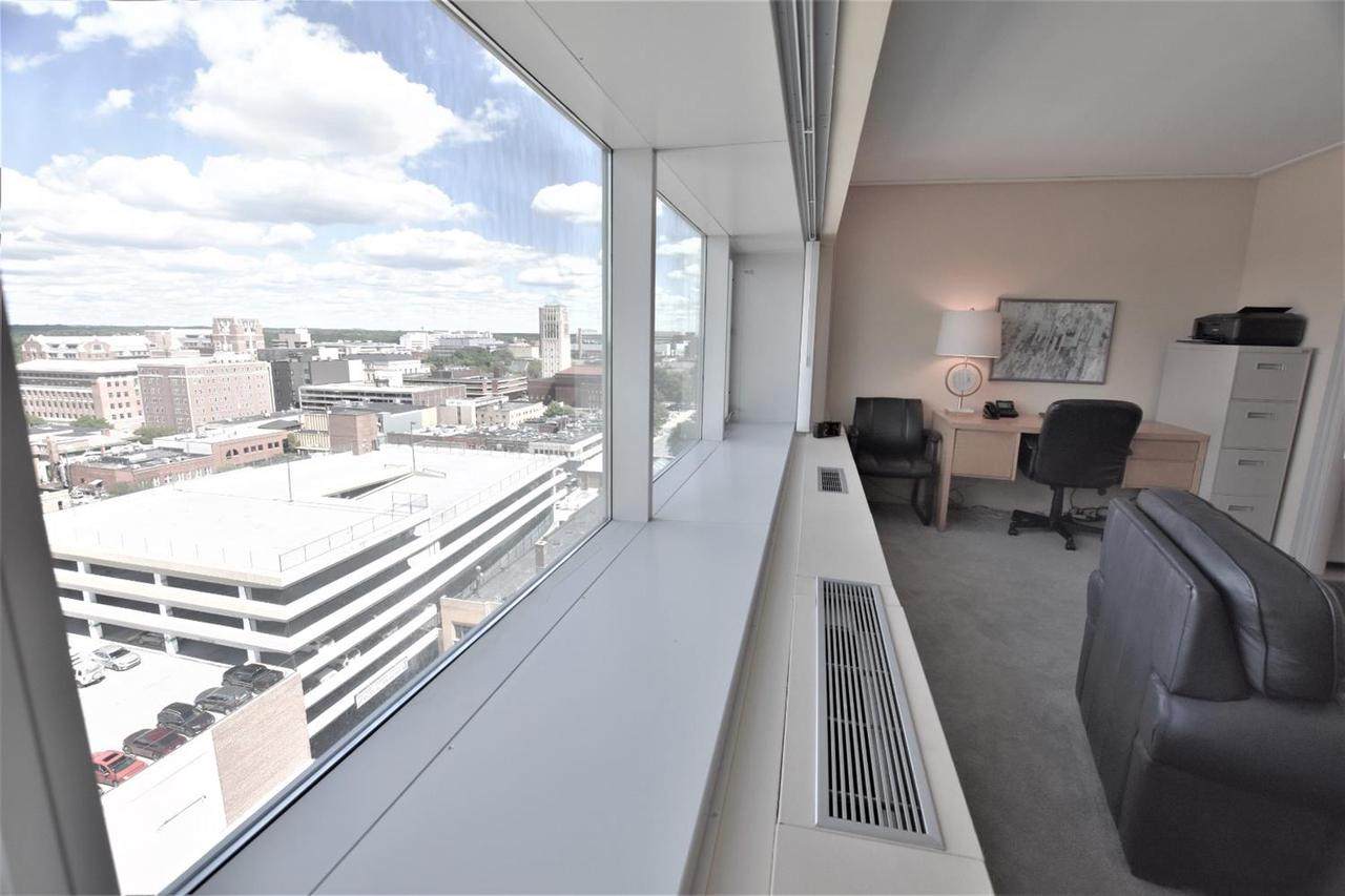 555 William St - Photo 1