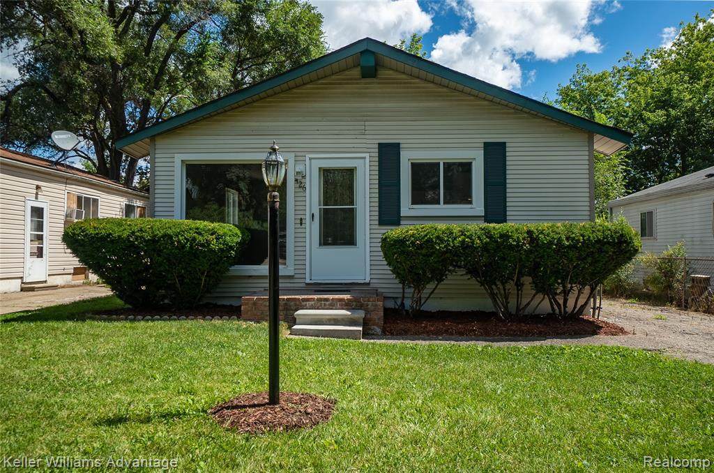 426 Emerson Ave - Photo 1