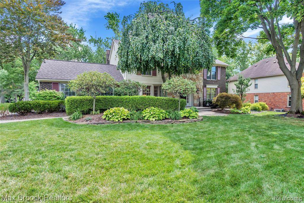 2895 Strawberry Dr - Photo 1