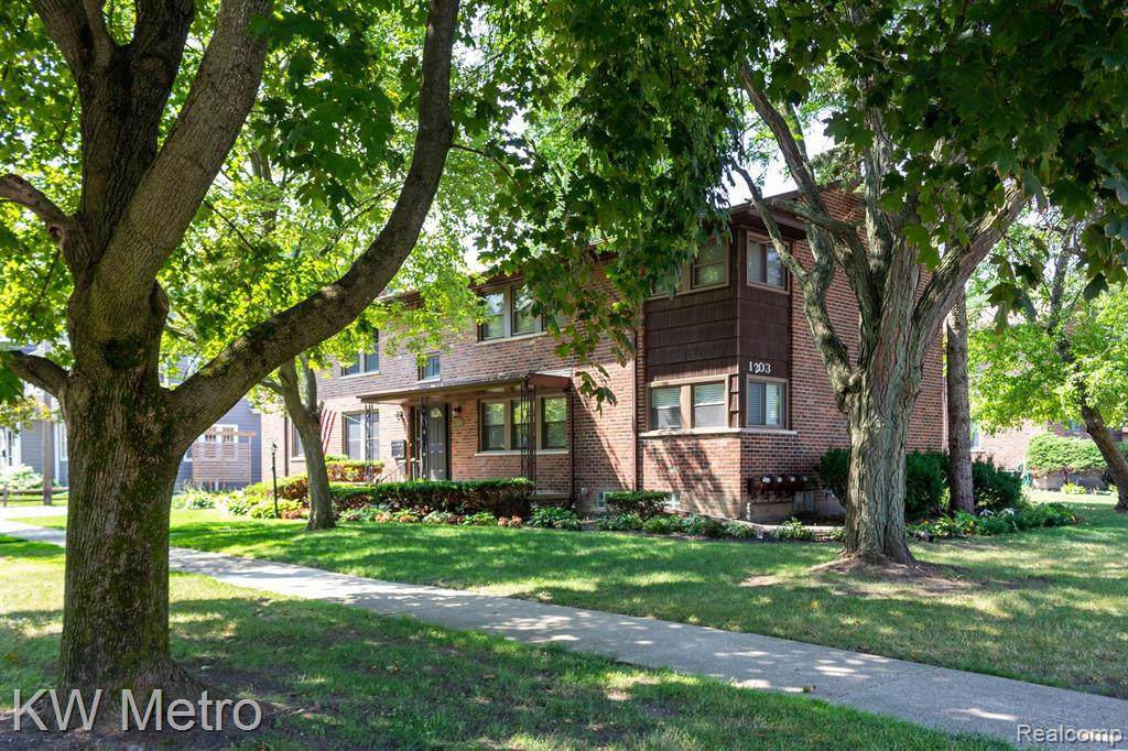 1203 Catalpa Drive - Photo 1