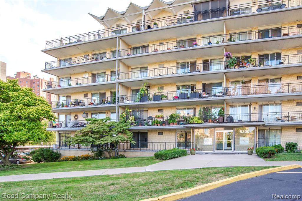 8300 Jefferson Ave - Photo 1