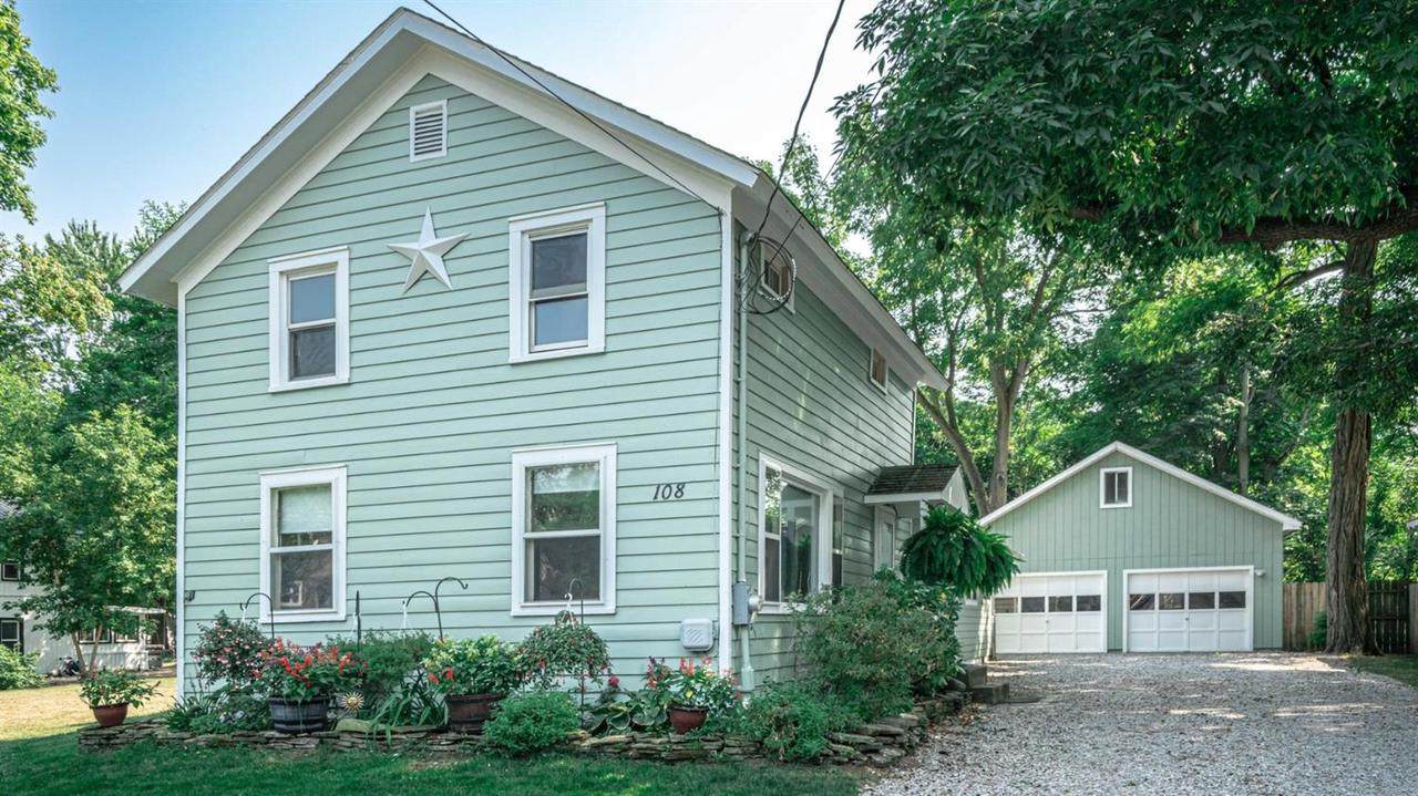 108 Burt St - Photo 1