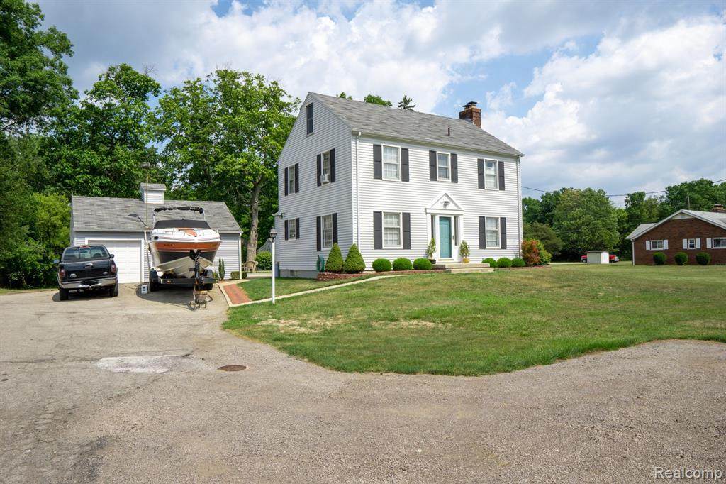 22395 Hall Rd - Photo 1