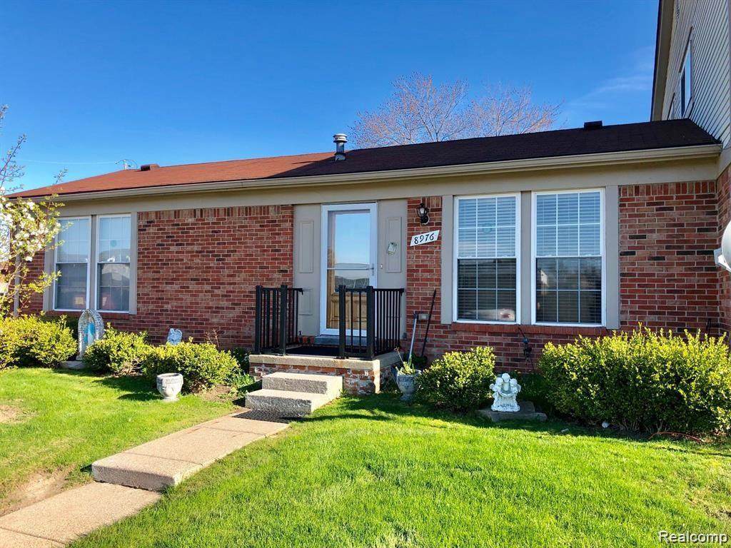8976 Scotia Dr - Photo 1