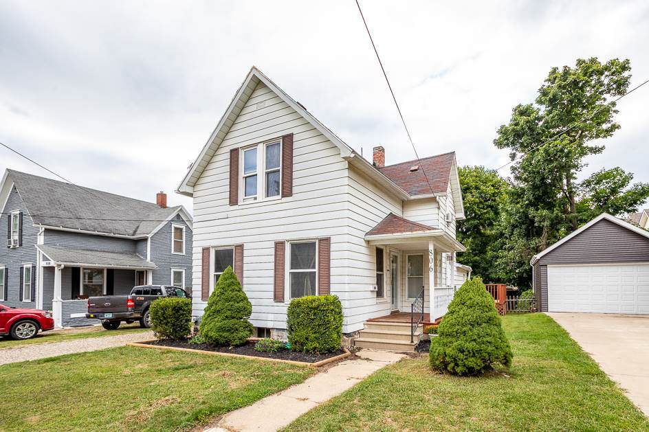 806 Washington Ave - Photo 1