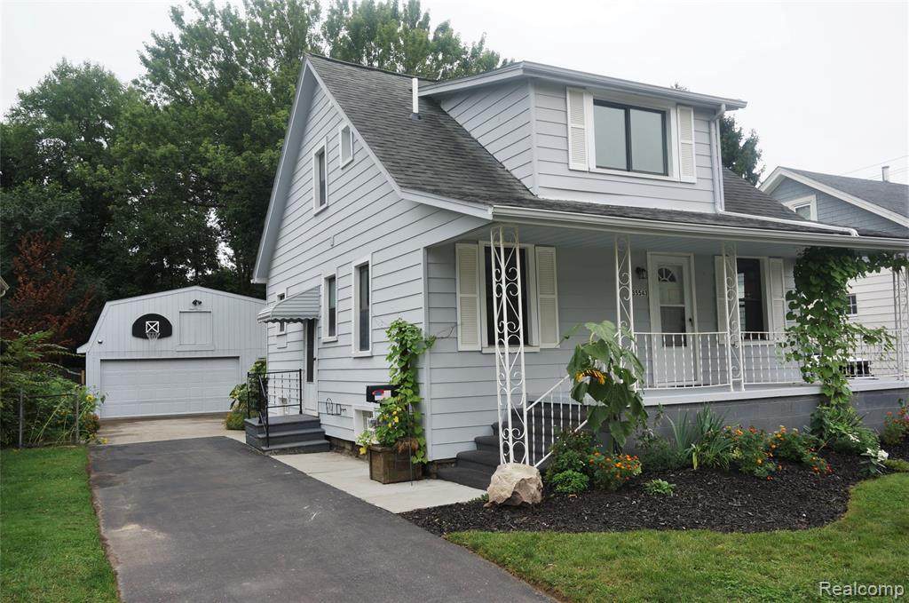 35543 John St - Photo 1