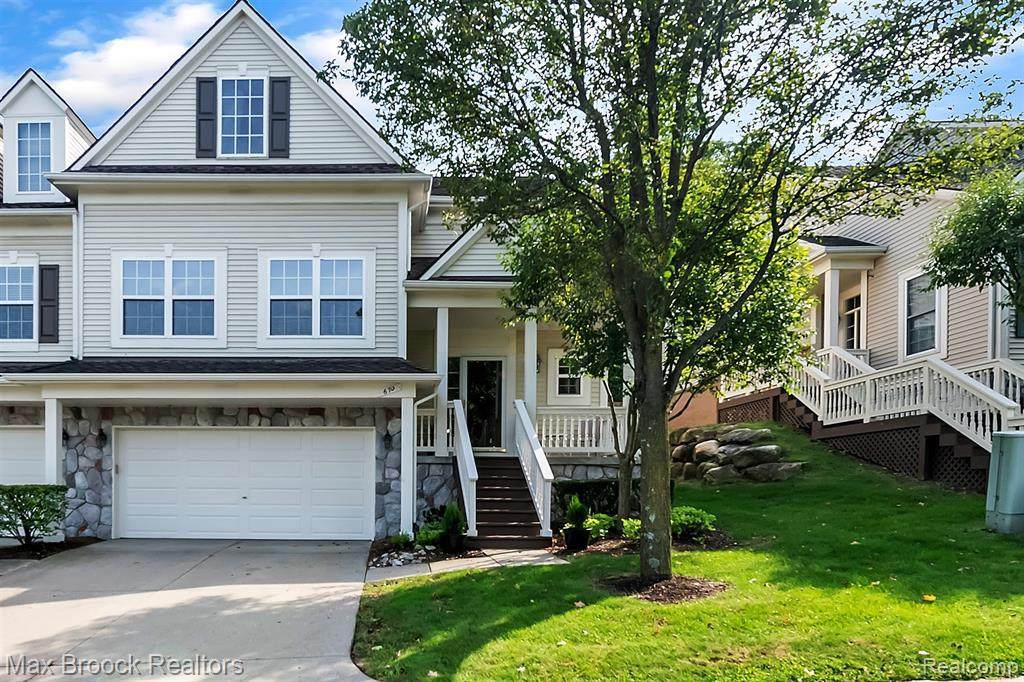 670 Bluff Crt - Photo 1