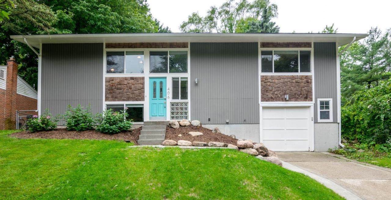 406 Manor Dr - Photo 1
