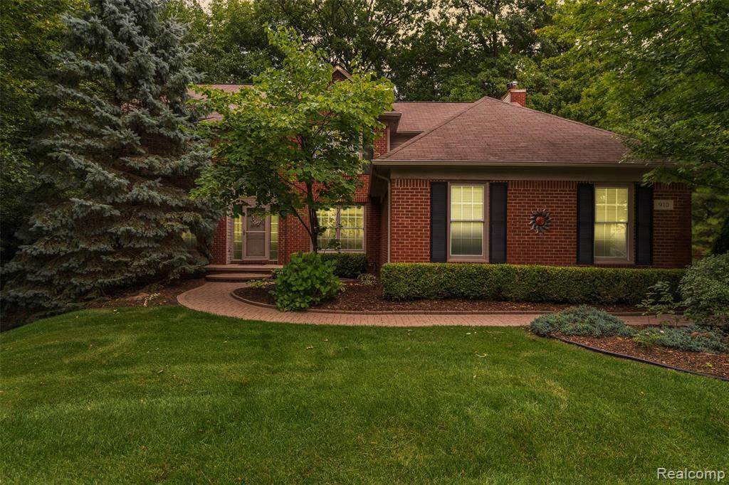 910 Indianpipe Rd - Photo 1