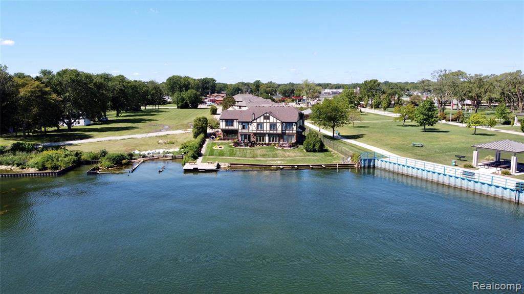 202 Lac Ste Claire Dr - Photo 1
