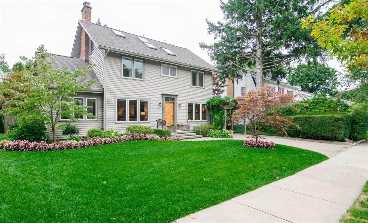 1612 Granger Ave - Photo 1