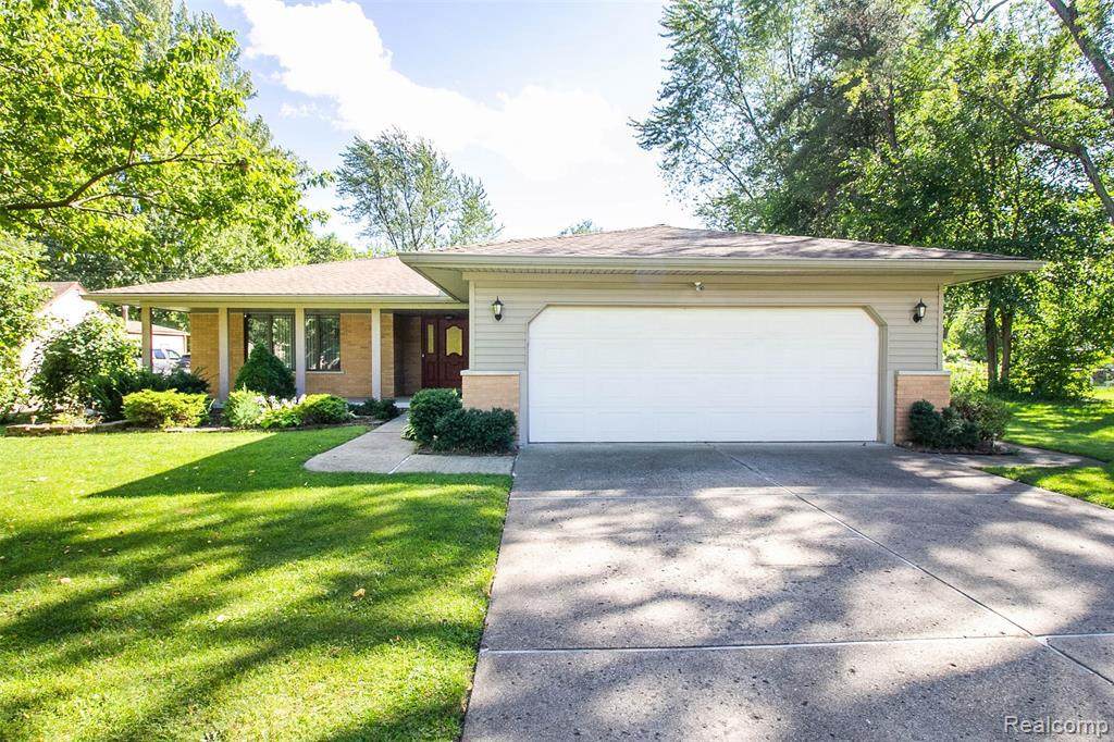 38495 Warren Rd - Photo 1