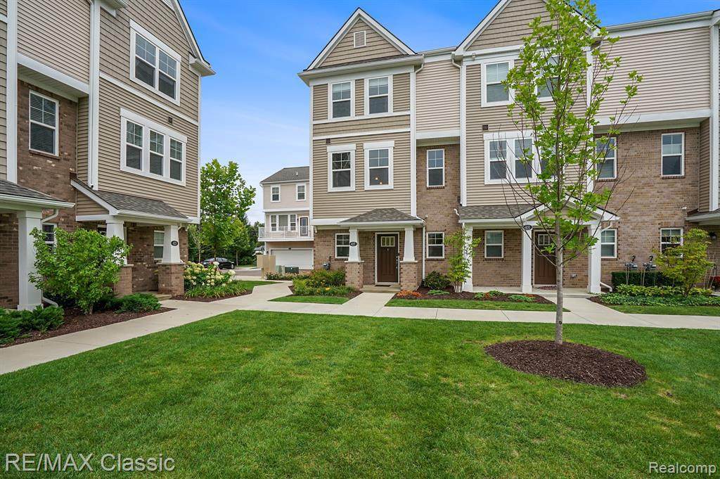 427 Wright St - Photo 1