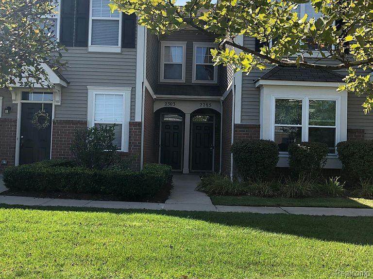 2285 Arcadia Dr - Photo 1