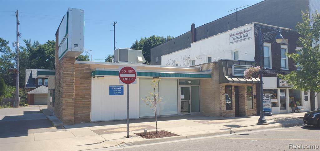210 Saginaw St - Photo 1