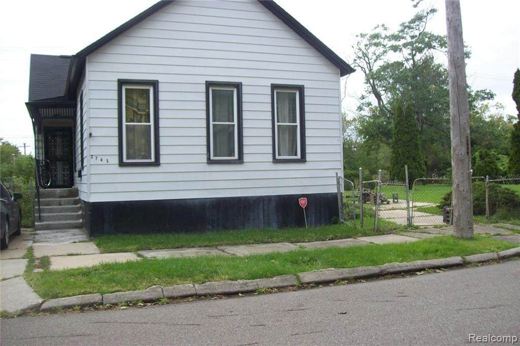 2745 Vermont St - Photo 1