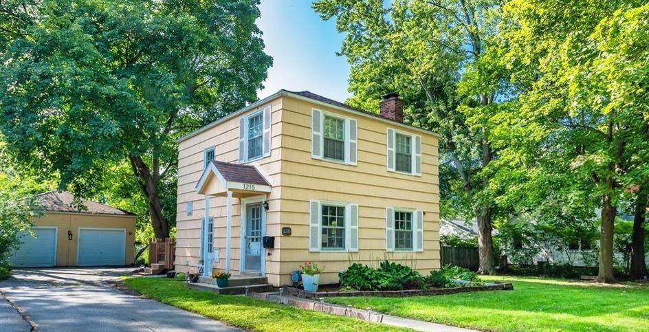 1215 Pearl St - Photo 1
