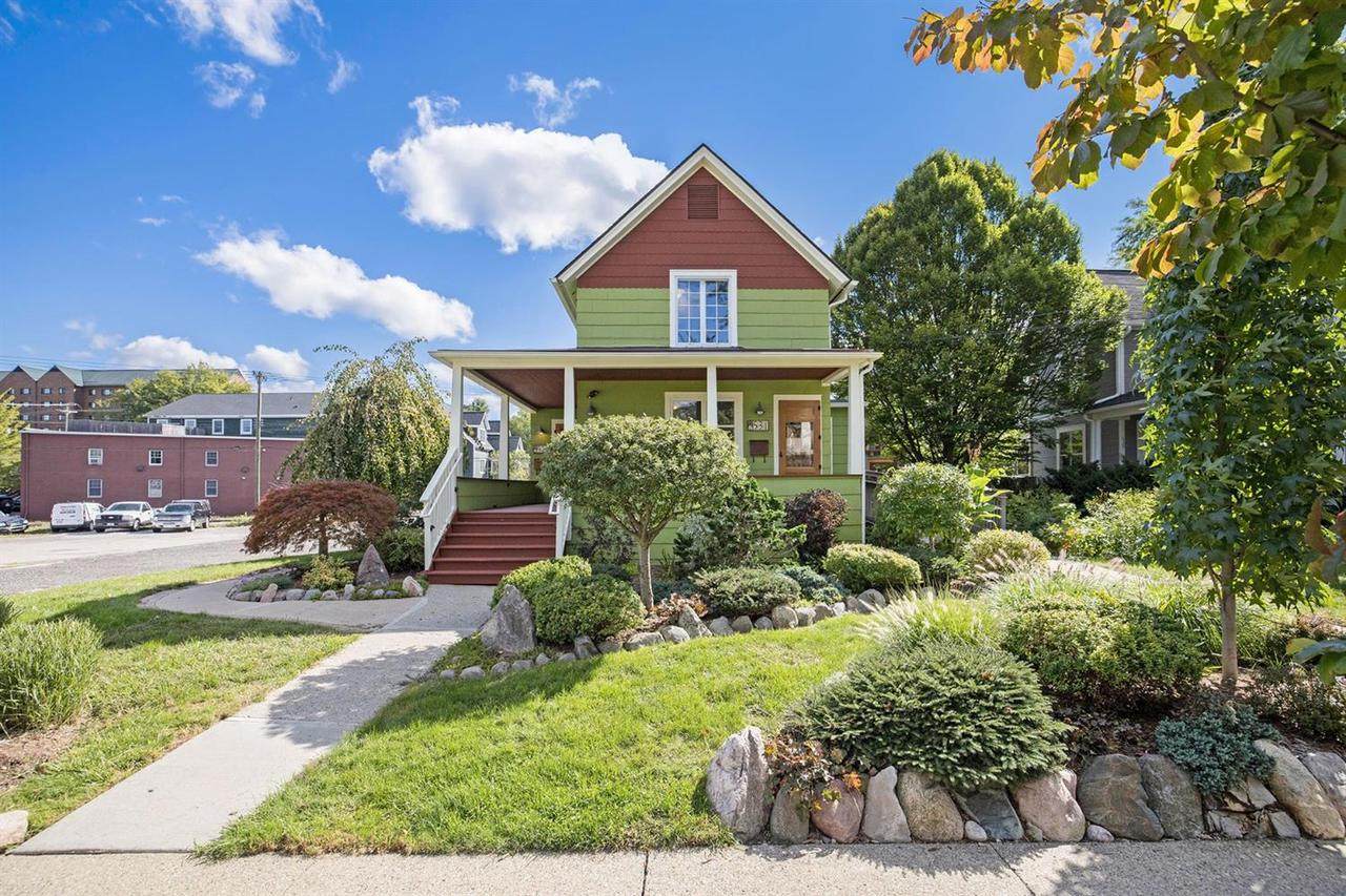 529 Ashley St - Photo 1