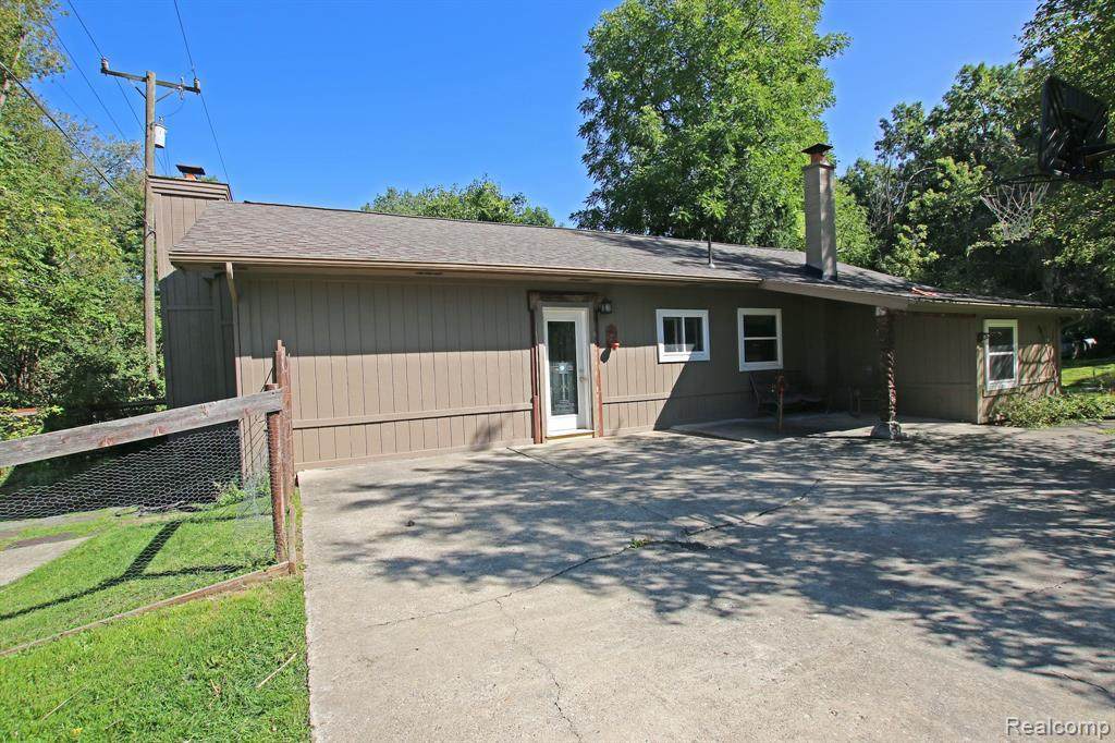 3461 Hummer Lake Rd - Photo 1