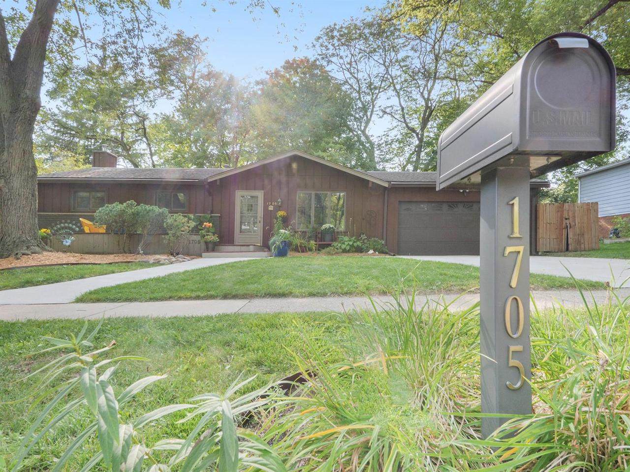 1705 David Ct - Photo 1