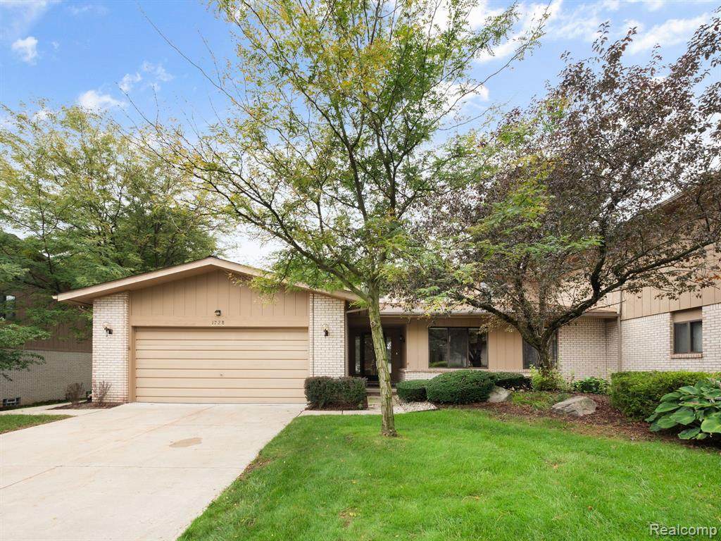 1728 Saint Johns Crt - Photo 1