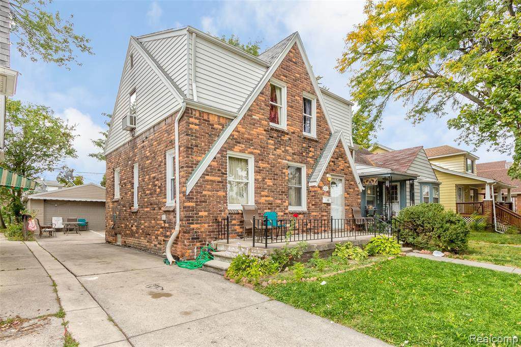 6411 Payne Ave - Photo 1