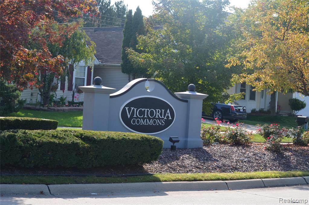 581 Thornhill Crt - Photo 1