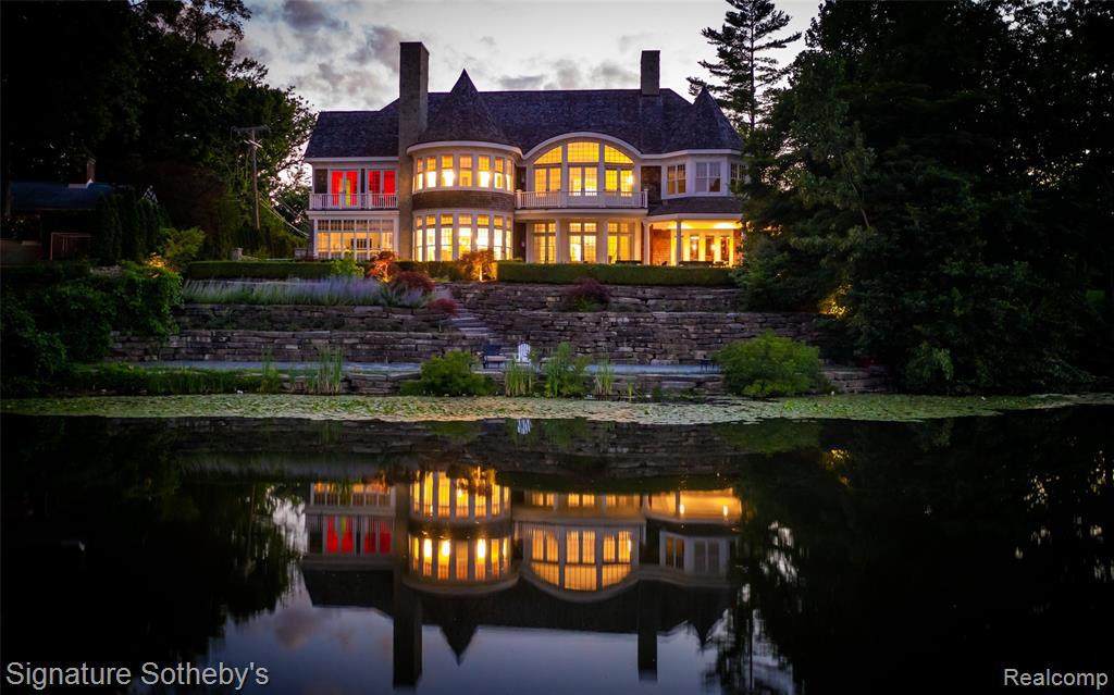 220 Lake Park Dr - Photo 1