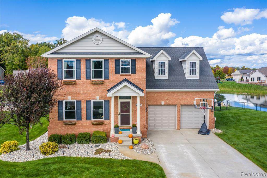 8320 Woodcreek Crt - Photo 1