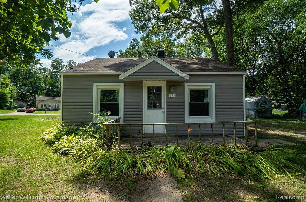 5466 Brunswick Blvd - Photo 1