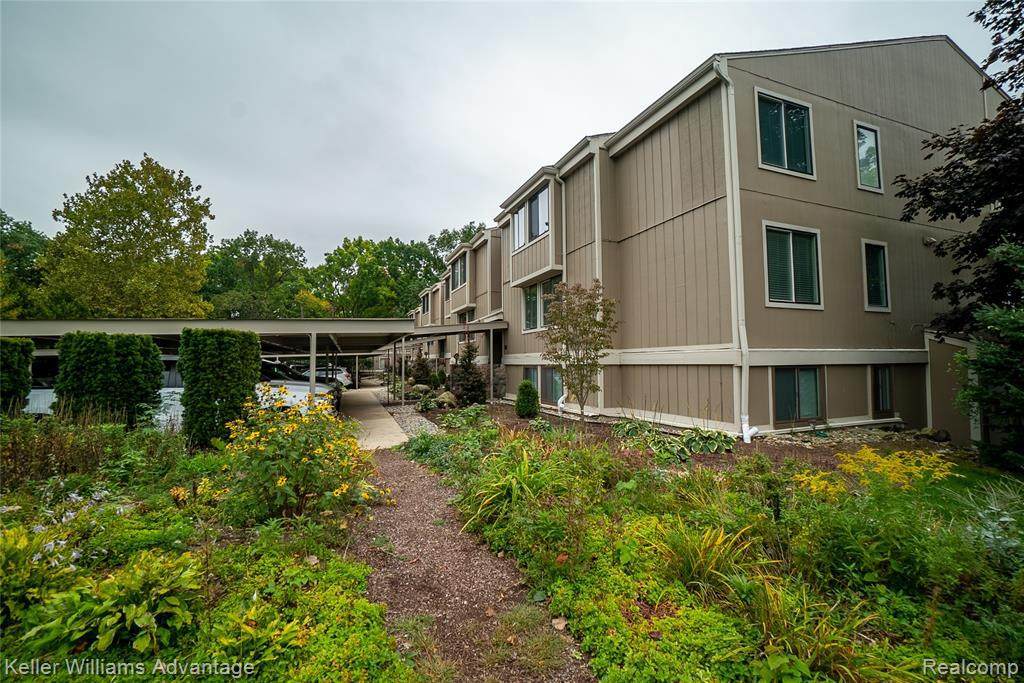 1731 Cliffs Lndg - Photo 1