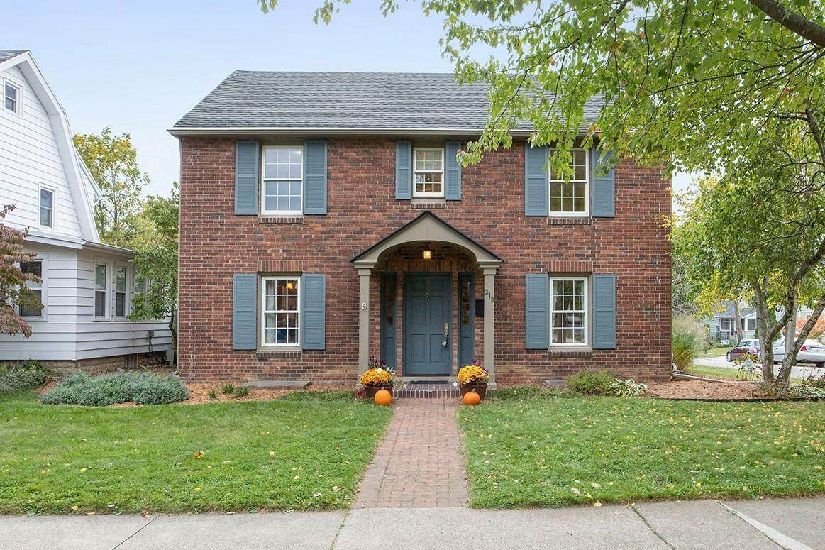 319 Revena Blvd - Photo 1