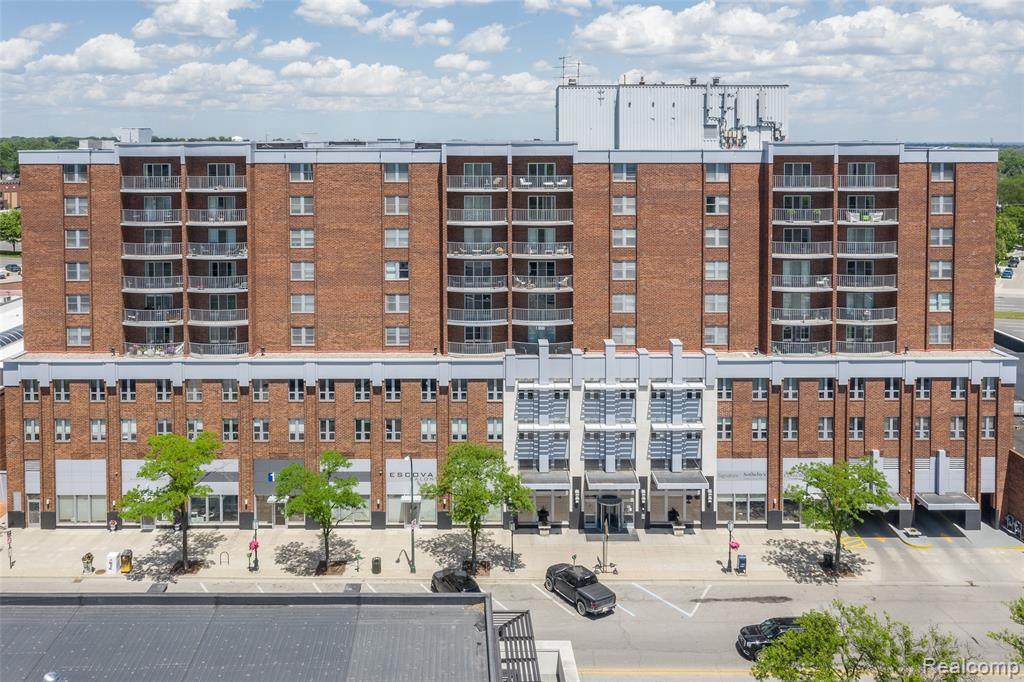 411 Old Woodward Ave - Photo 1