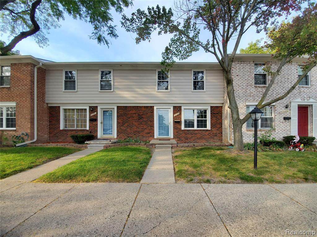 2798 Seaton Circuit W - Photo 1