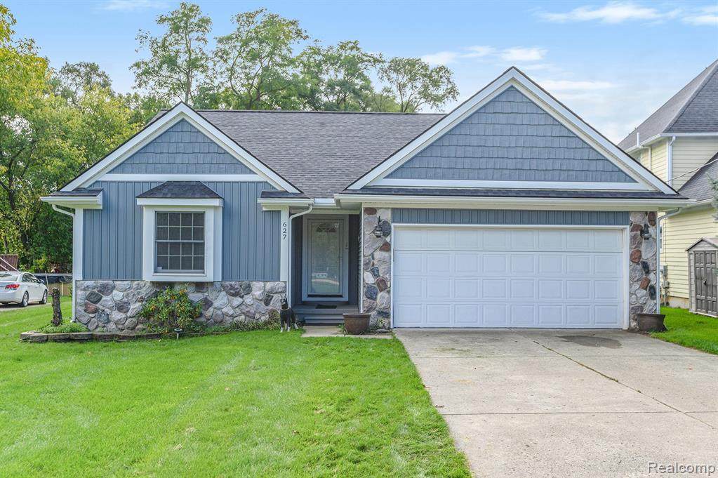 627 Brighton Lake Rd - Photo 1