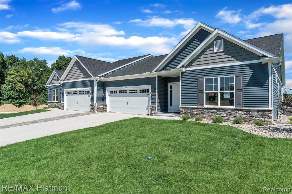2769 Blue Sky Dr - Photo 1