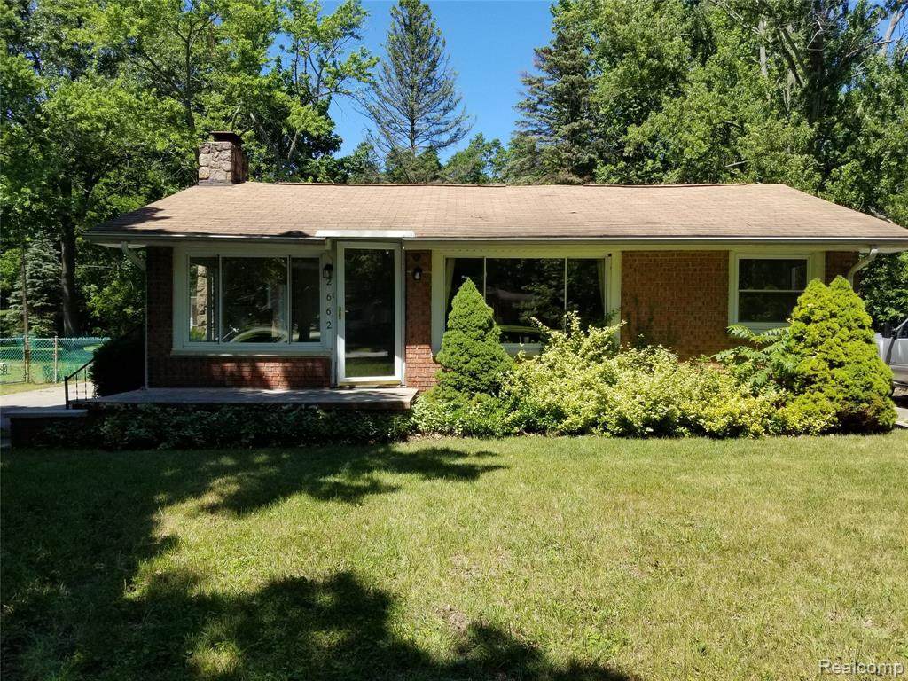 2662 Huckleberry Ln - Photo 1