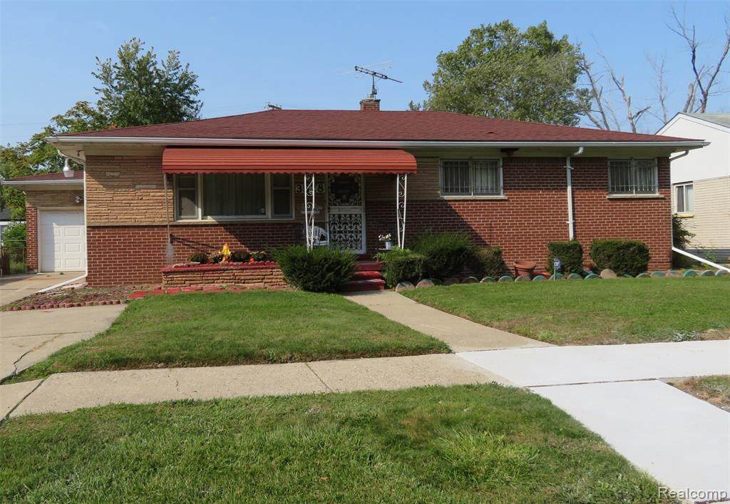 3528 Spruce St - Photo 1