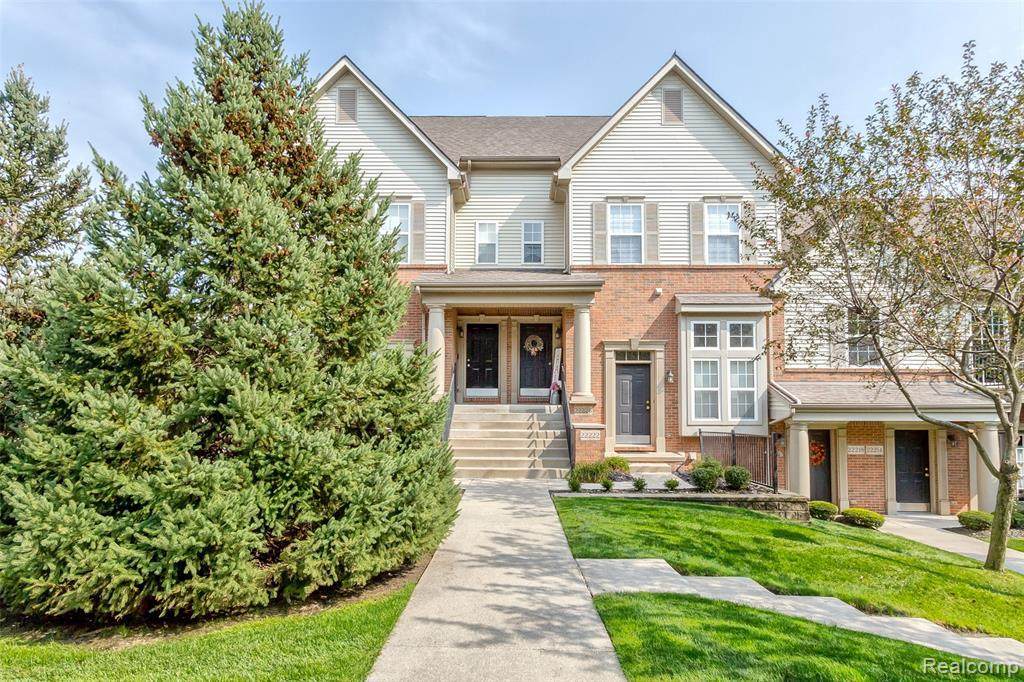 22234 Abbey Ln - Photo 1