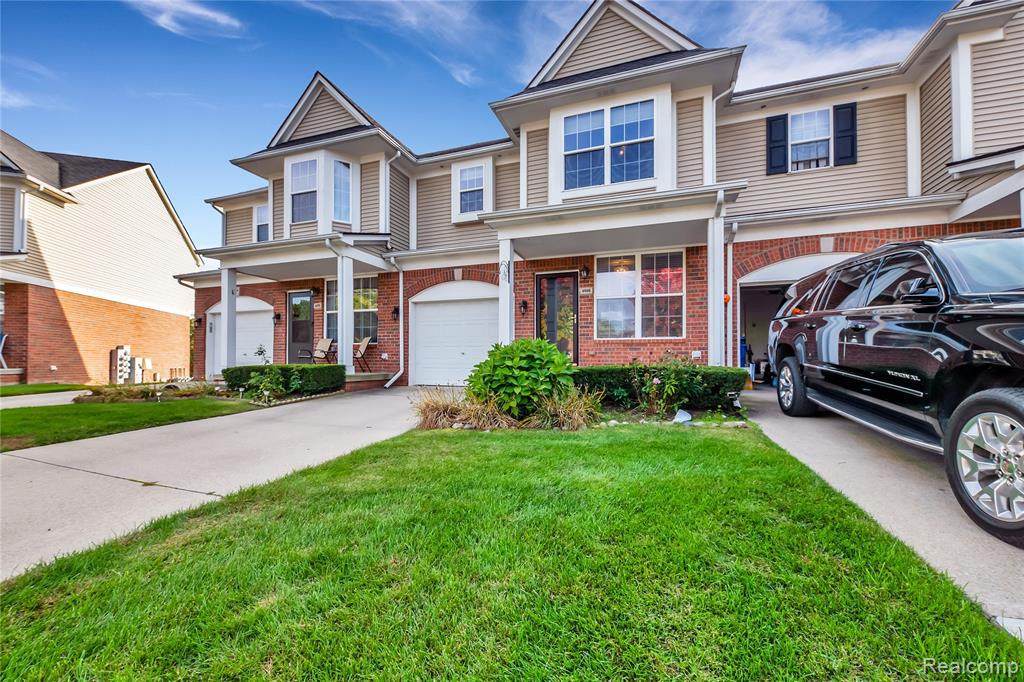 4866 Green Court - Photo 1