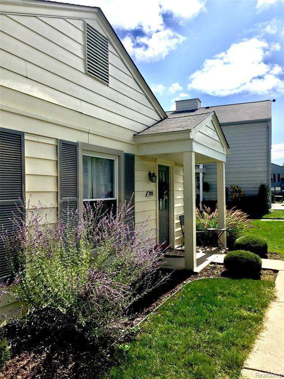 2932 Meadowbrook Crt - Photo 1
