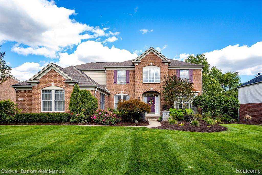 17318 Oak Hill Dr - Photo 1