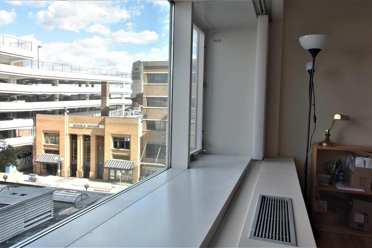 555 William St - Photo 1