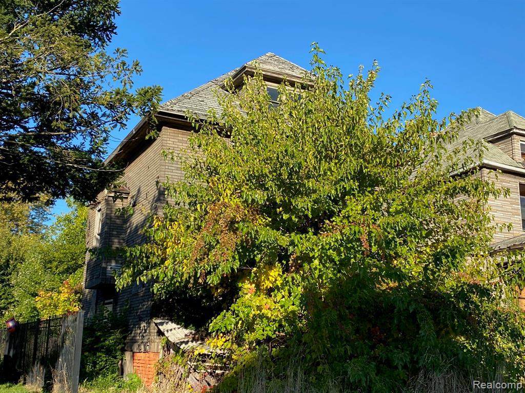 5406 Ivanhoe St - Photo 1