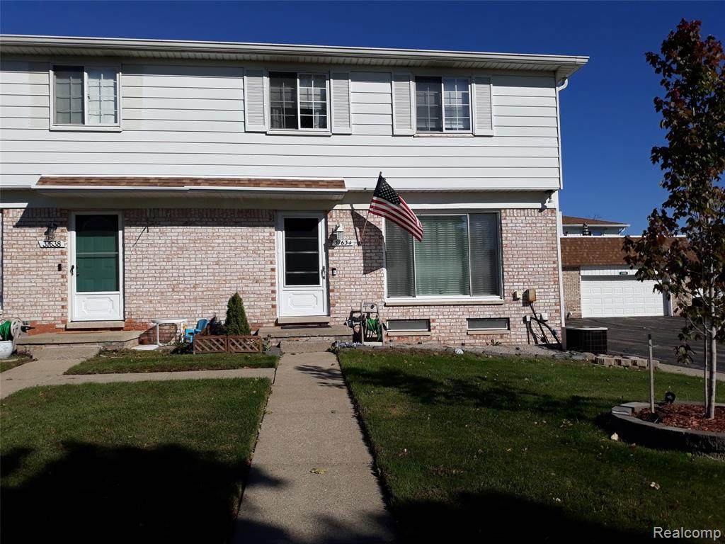 37634 Colonial Dr Dr - Photo 1