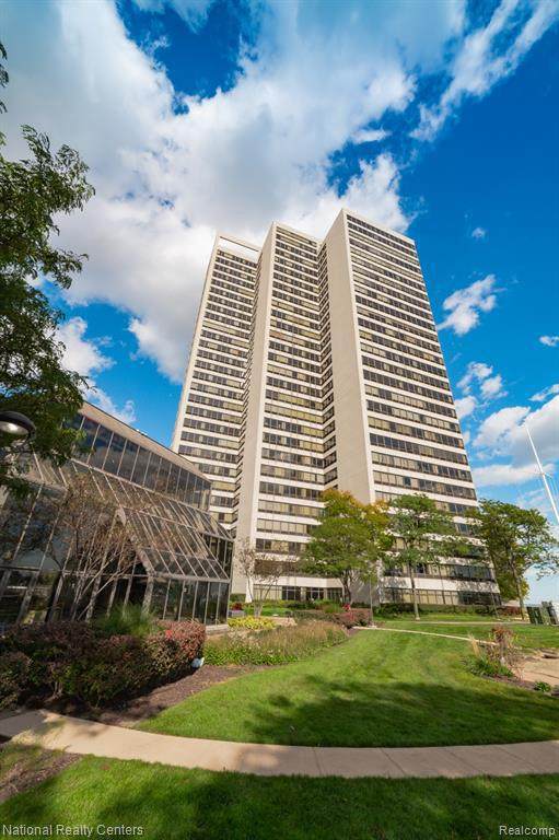 300 Riverfront Dr - Photo 1