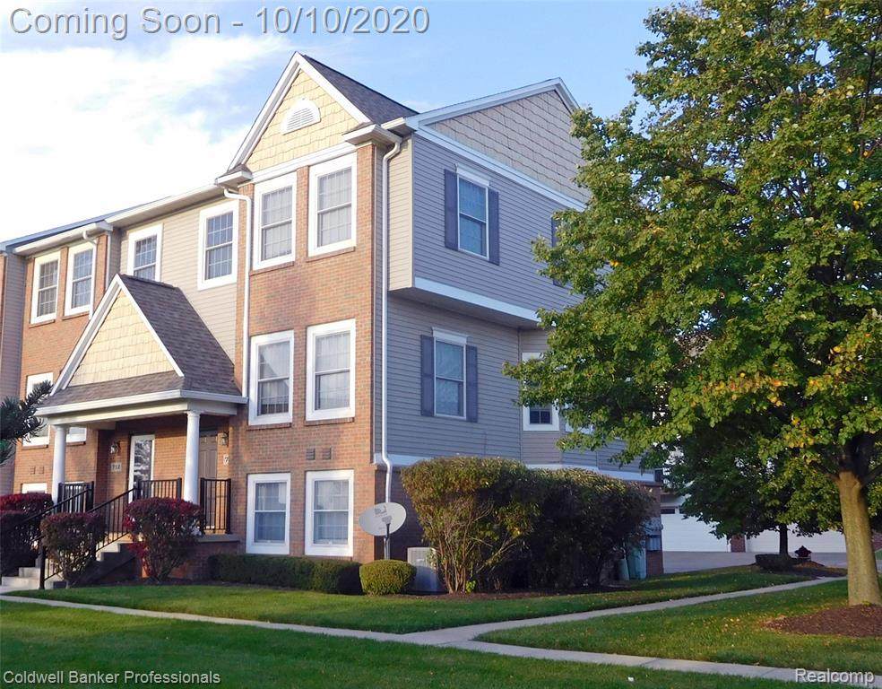 714 Eagle Dr - Photo 1