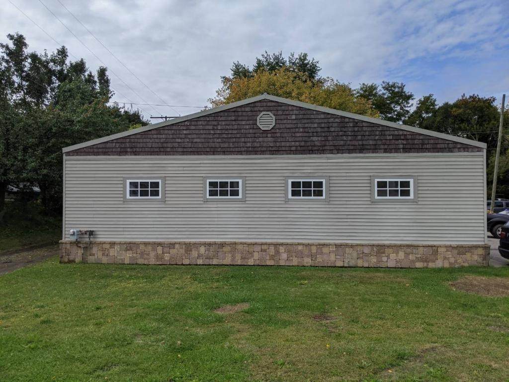 10184 Industrial Dr - Photo 1